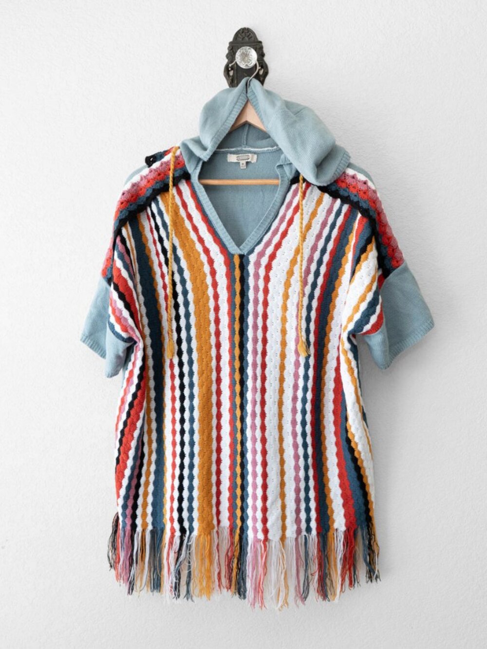 Gimmicks Hooded Fringe Knit Poncho Top M Multicolor Boho Festival Southwest